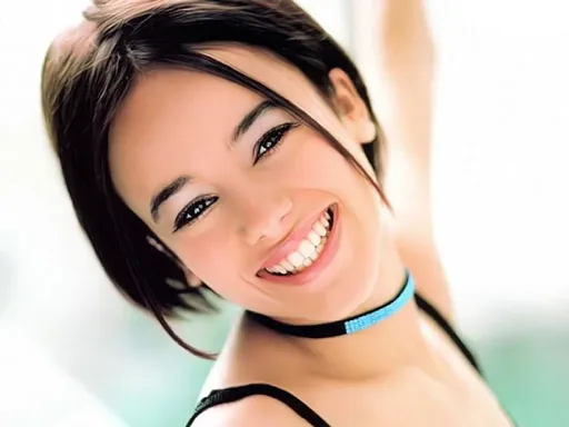 alizee201024x768.webp